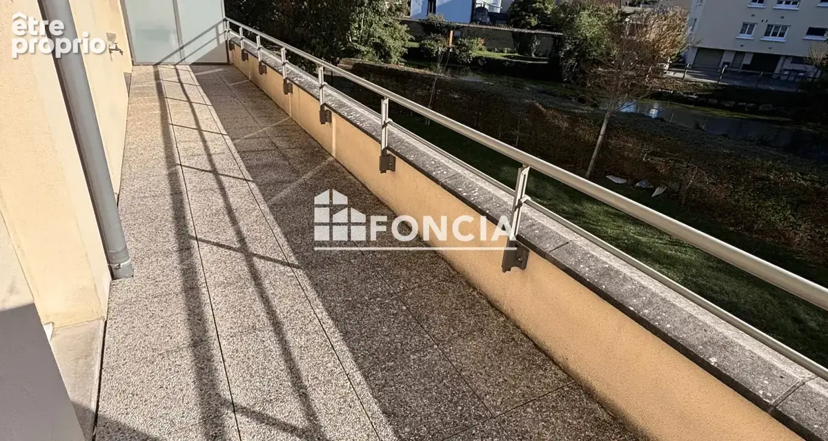    à vendre – bel appartement t3 avec terrasse, garage et stationnement extérieur dans une résidence récente - photo 7