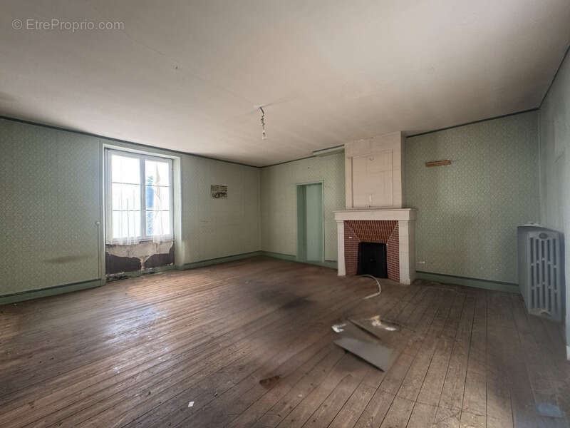 Maison à HUISMES