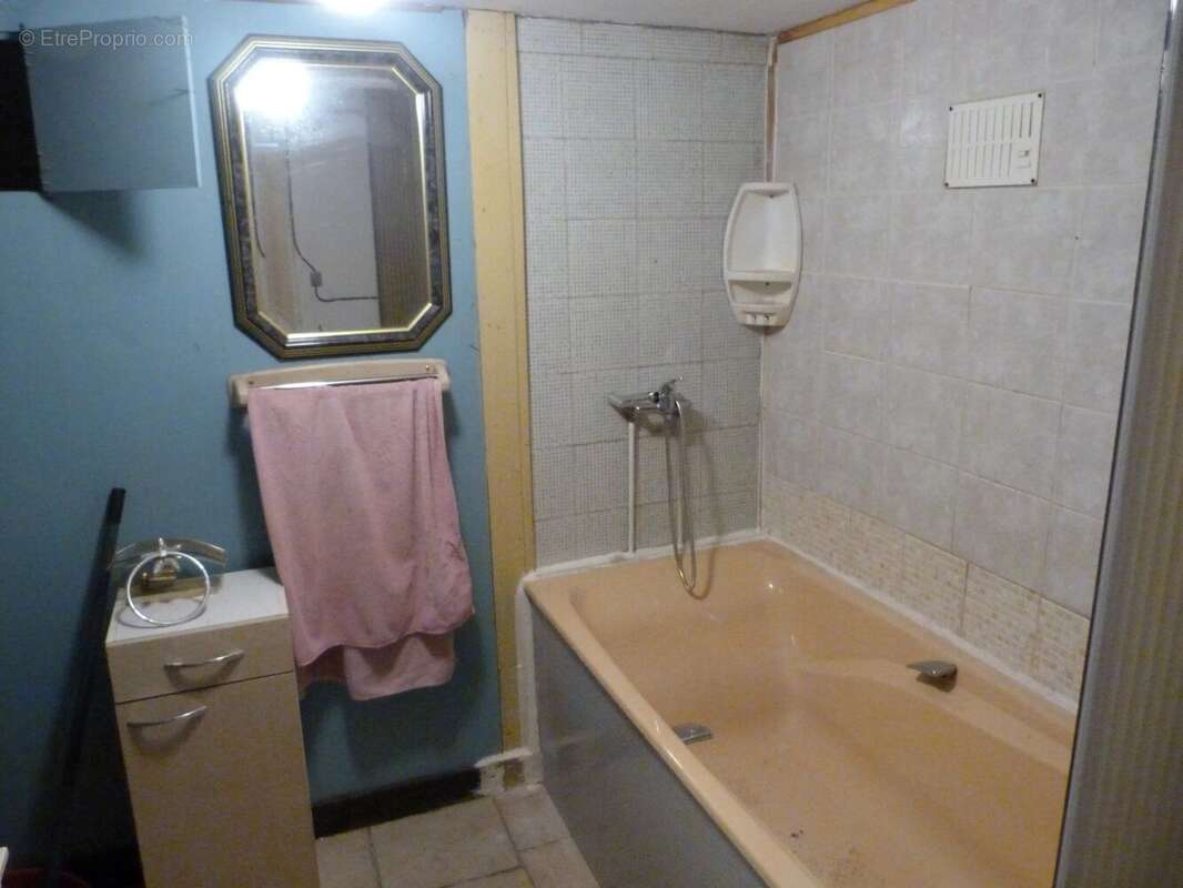 Maison à SAINT-HILAIRE-DE-COURT