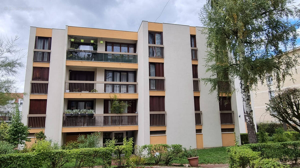 Appartement à VILLEMOMBLE