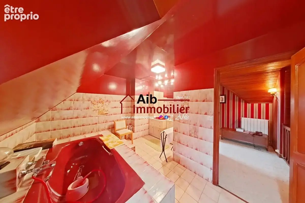 Maison sur sousl sol et vaste terrain +3000m² - photo 16