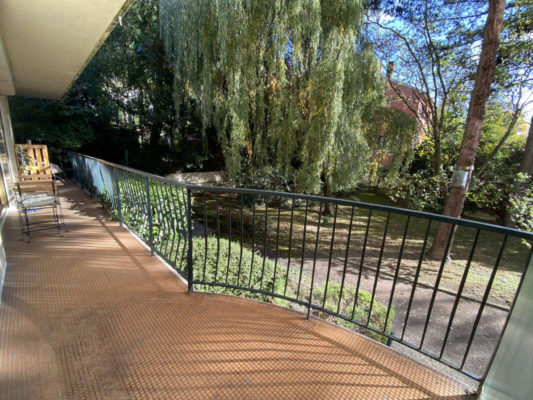 Appartement à LE PLESSIS-ROBINSON