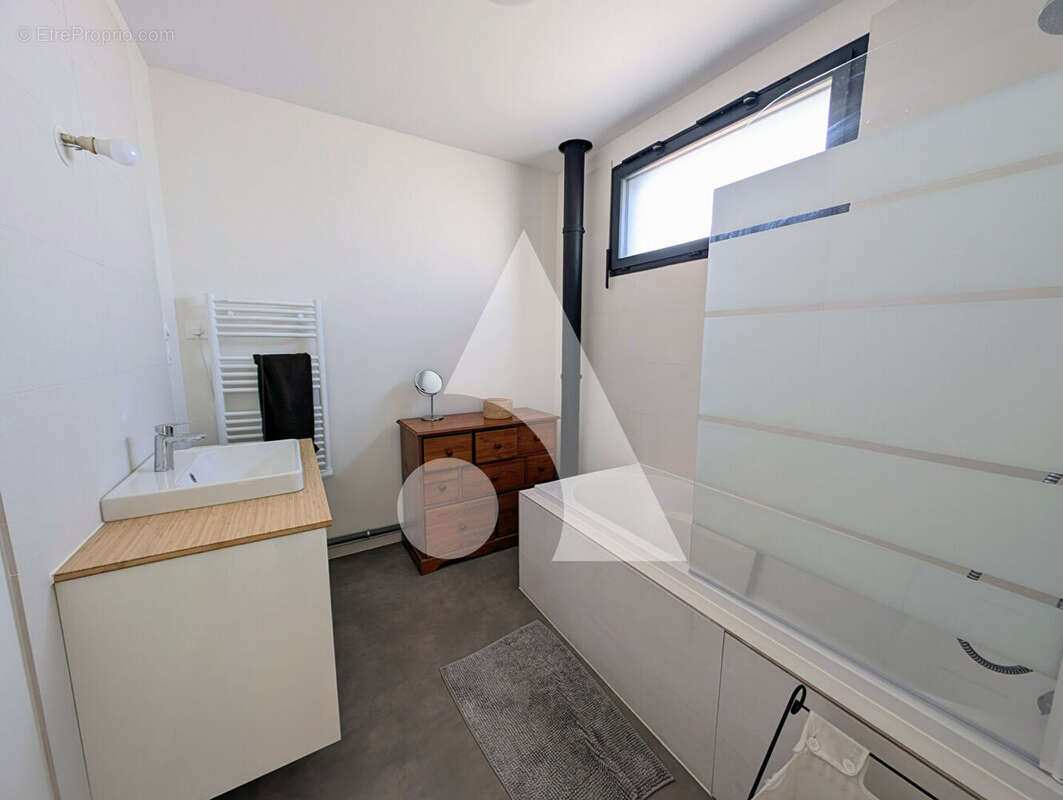 Maison à LA FRETTE-SUR-SEINE