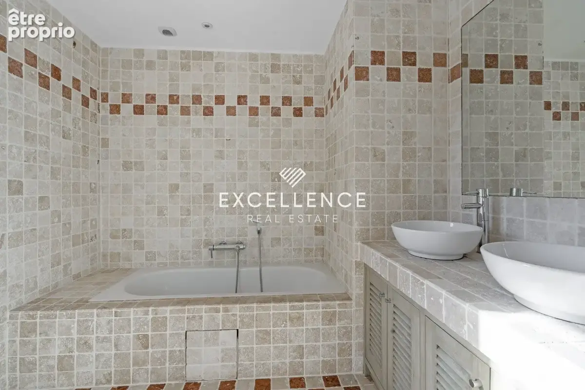 Maison 5 pièces 200 m² à vendre à Saint-Tropez (83990) - photo 8