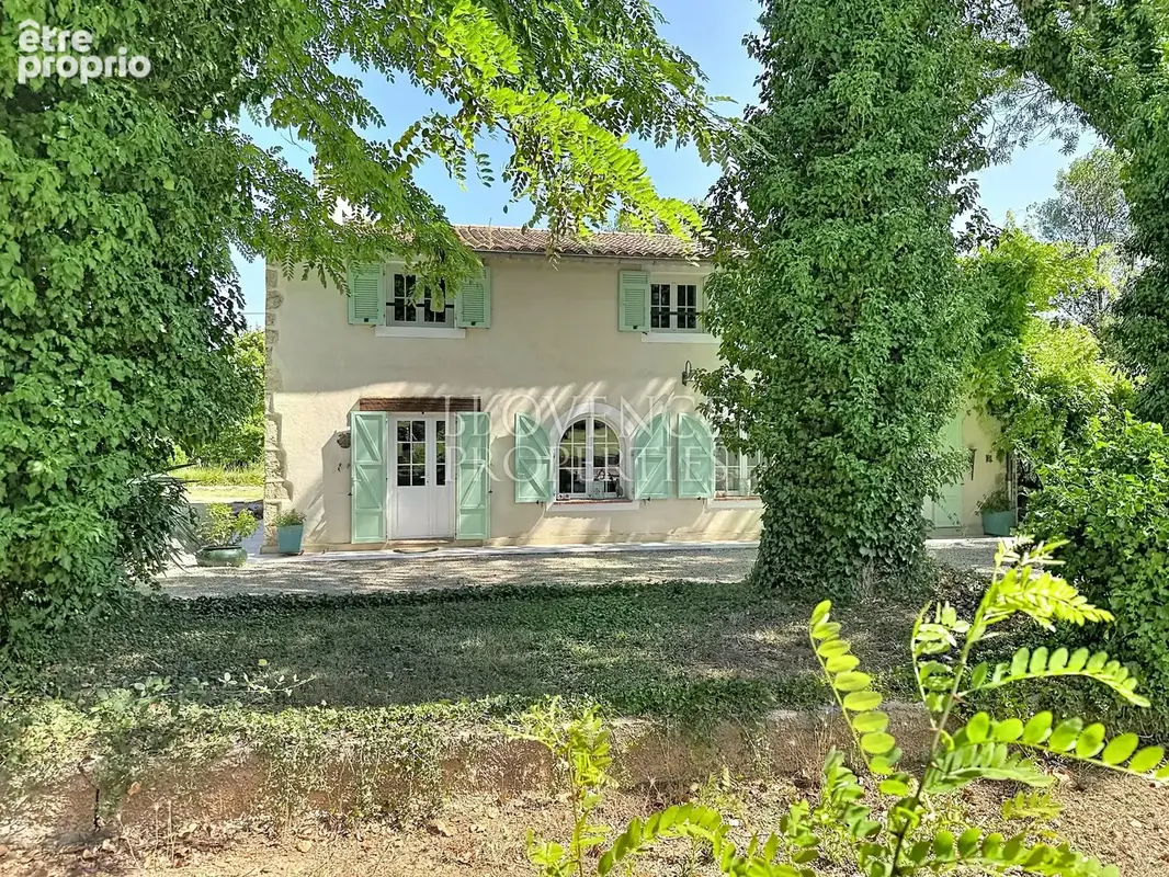 Propriété d'exception avec moulin du 19ème siècle, villa indépendante, 2 piscines sur 1,6 hectare - photo 25