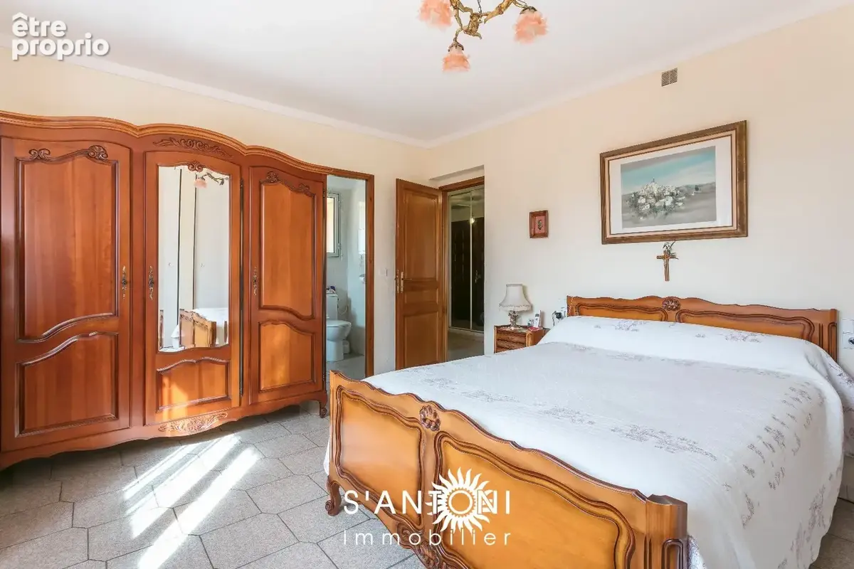 LE GRAU D'AGDE, Magnifique Villa Plain pied de style Languedocienne de 160m² hab. sur une parcelle de 1357m² avec double garage - photo 12