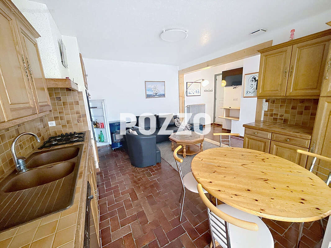 Appartement à DONVILLE-LES-BAINS