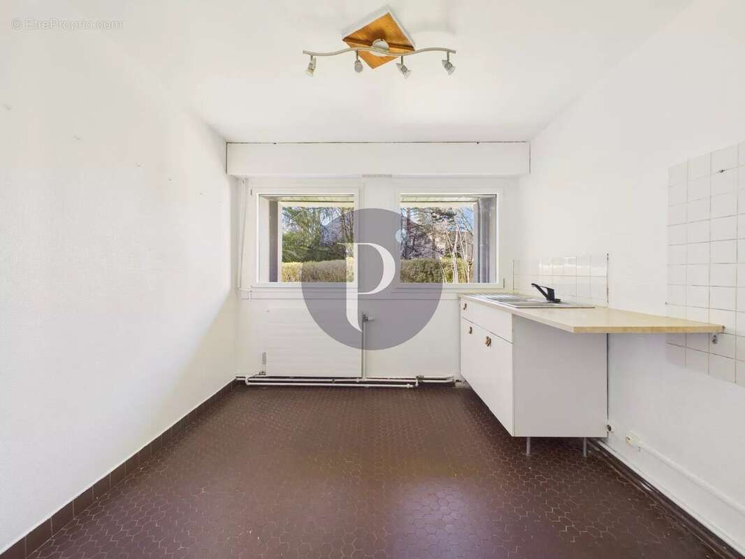 Appartement à VERRIERES-LE-BUISSON