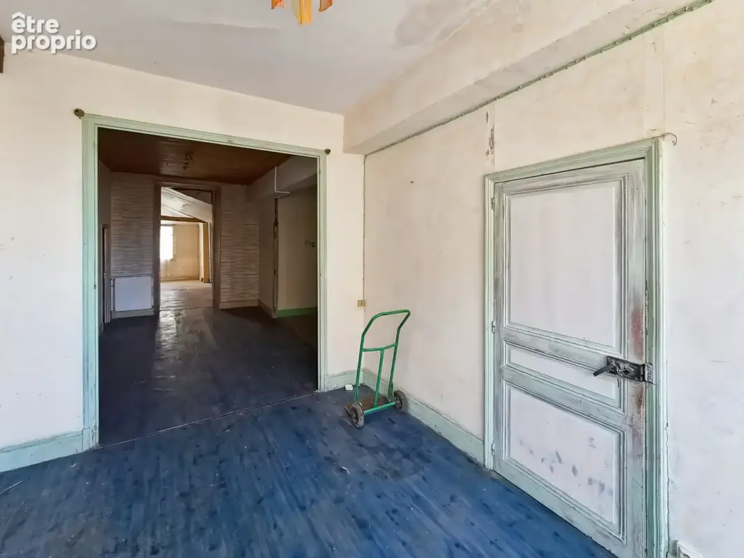 Maison de rue - Immeuble de 205m2 avec cave et jardin à Vic-Fezensac - photo 11