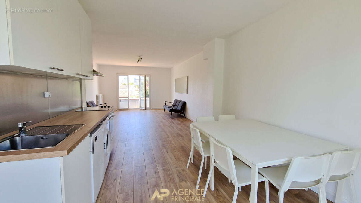 Appartement T4 - 3 chambres - Saint-Éloi proche Hyper-Centre- La Rochelle - photo 3