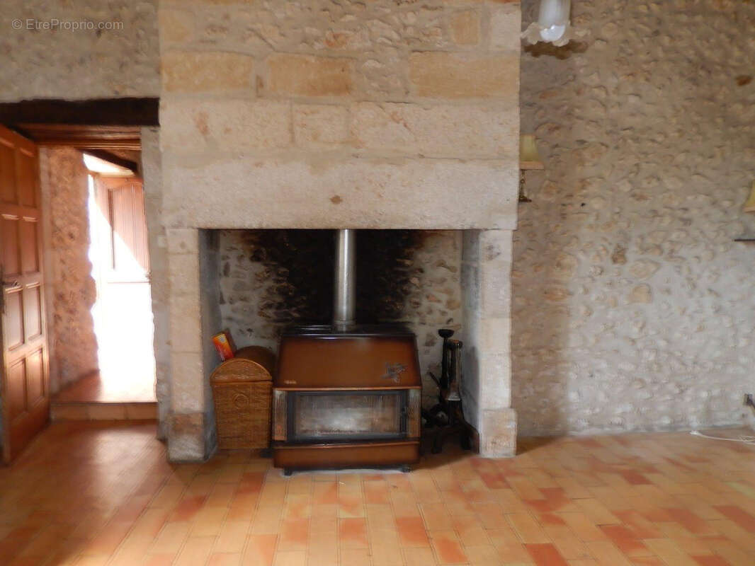 Maison à FOSSEMAGNE