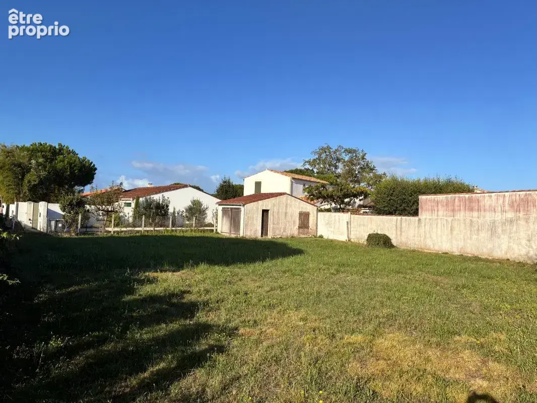 Photo Terrain à La Couarde-Sur-Mer au prix de 192 600€
