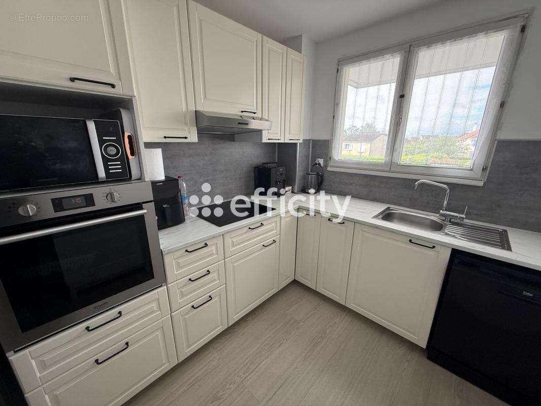 Appartement à LES ULIS