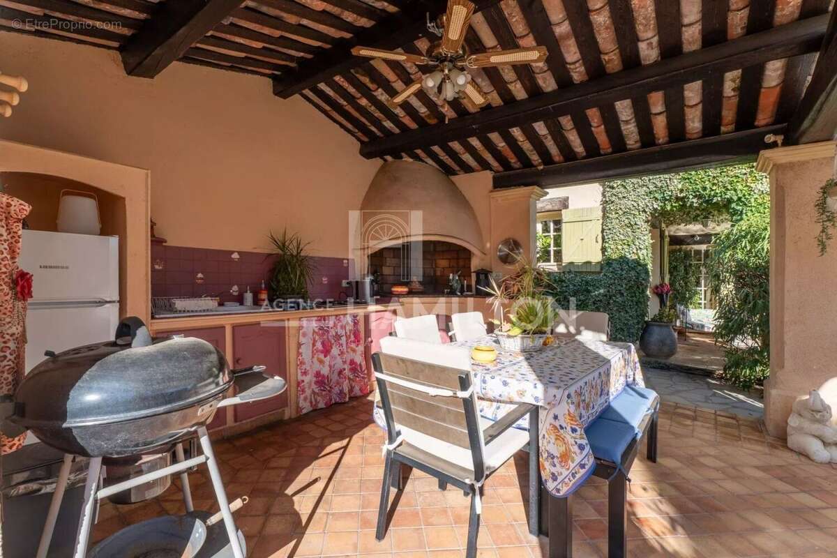 Villa vue mer avec appartement independant - photo 17