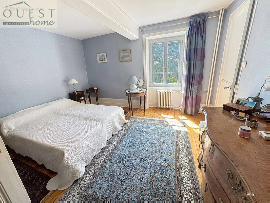 Maison à CHARBONNIERES-LES-BAINS