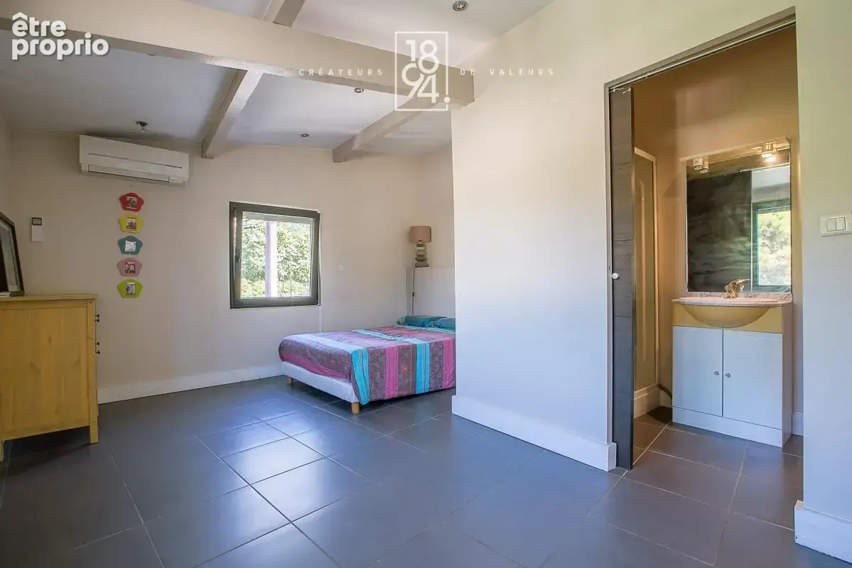 Maison T5 à vendre La Rougière Septèmes les Vallons (13240)  180 m²  Garage I Piscine I Jardin - photo 11