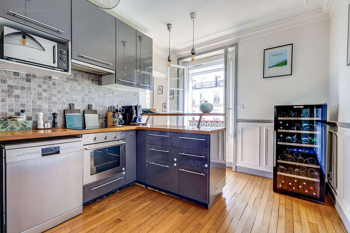 Appartement à PARIS-17E