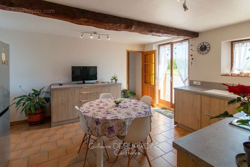 Maison à AUBRY-LE-PANTHOU