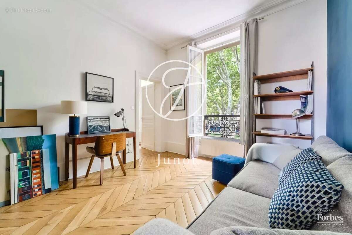 Appartement à VERSAILLES