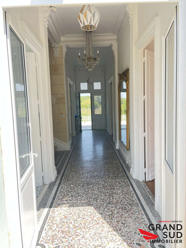 Maison 207 m² à Beautiran  - photo 4