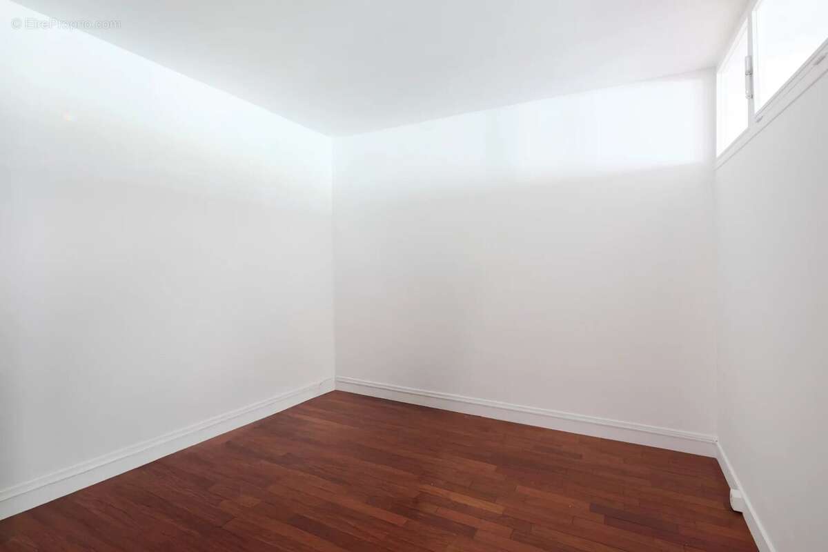 Appartement à PARIS-8E
