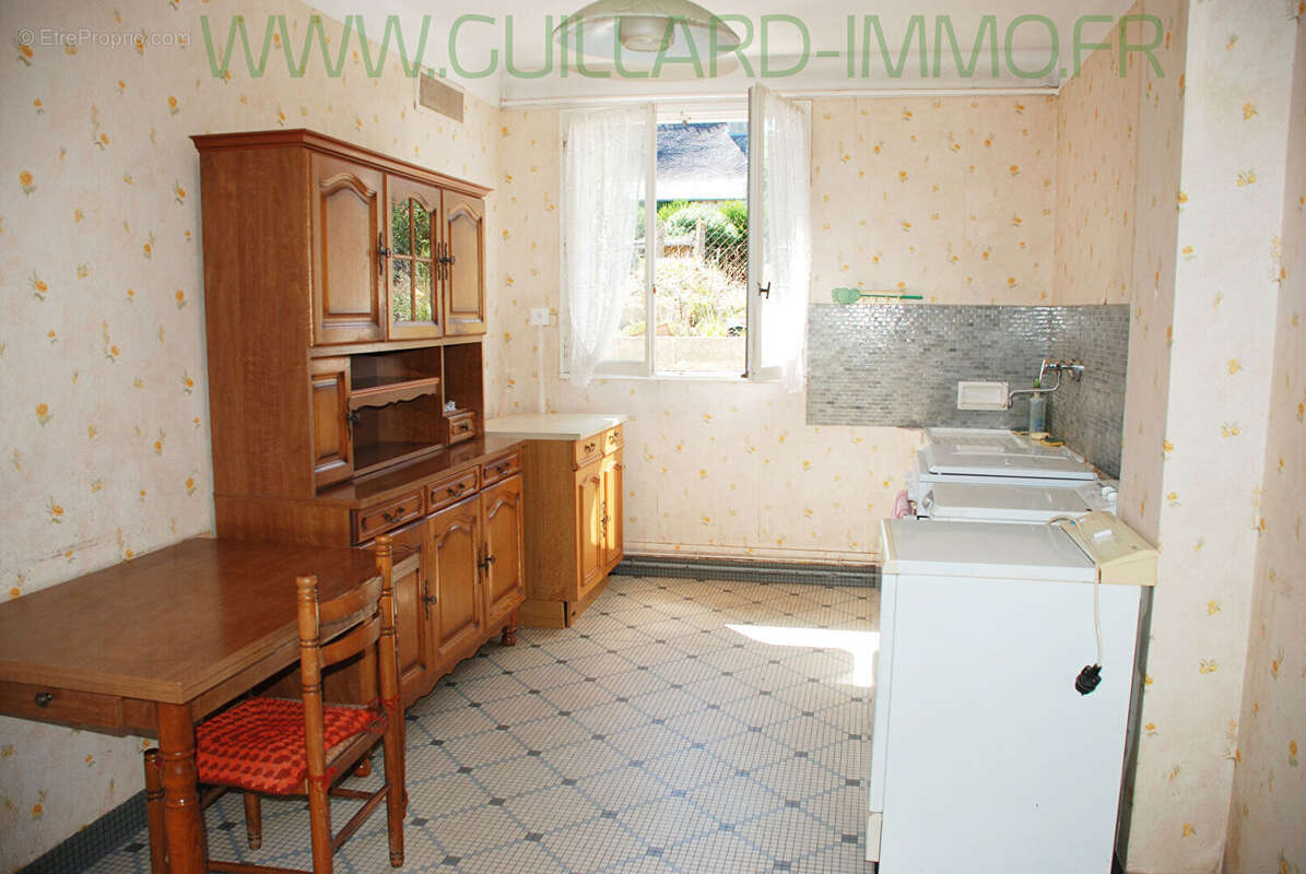Maison non mitoyenne Amanlis centre - 2 chambres -terrain 358 m² - photo 3