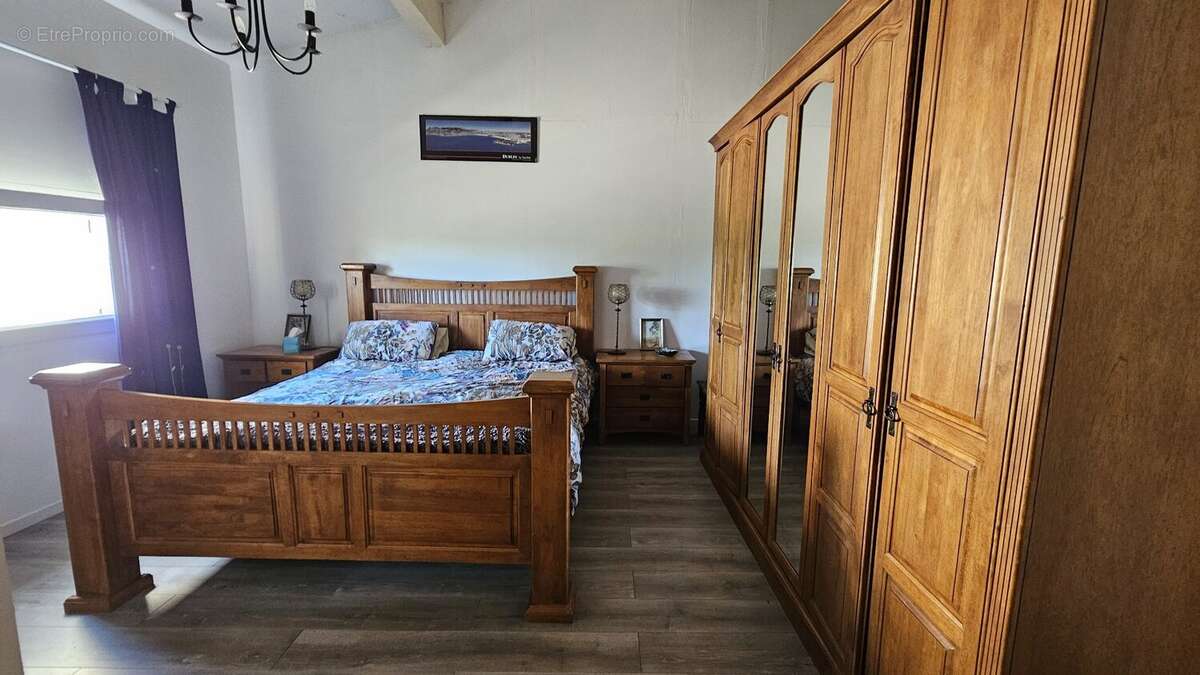 Maison à LALANDE-DE-POMEROL