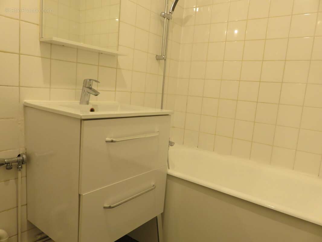 Appartement à vendre 2 pièces SAINT DENIS (93) - photo 5