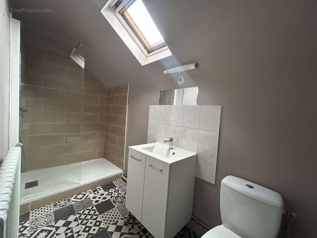 Maison à MOUSTIER-VENTADOUR