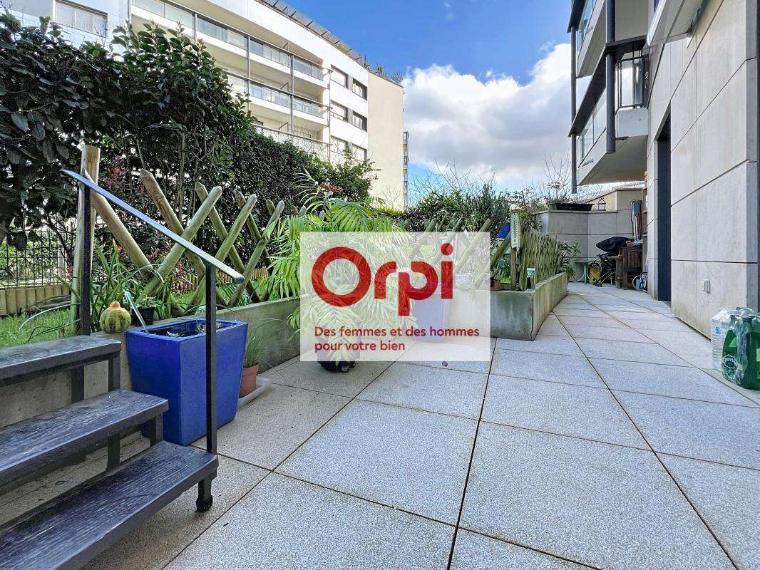 Appartement à ISSY-LES-MOULINEAUX