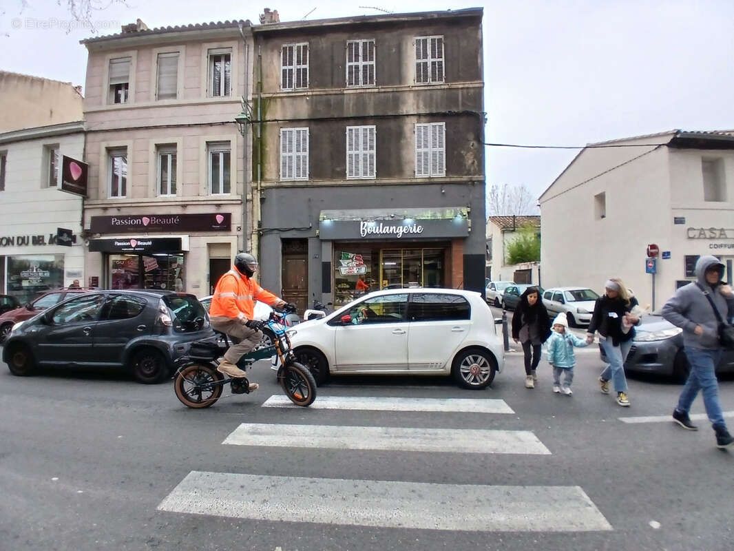 Commerce à MARSEILLE-10E