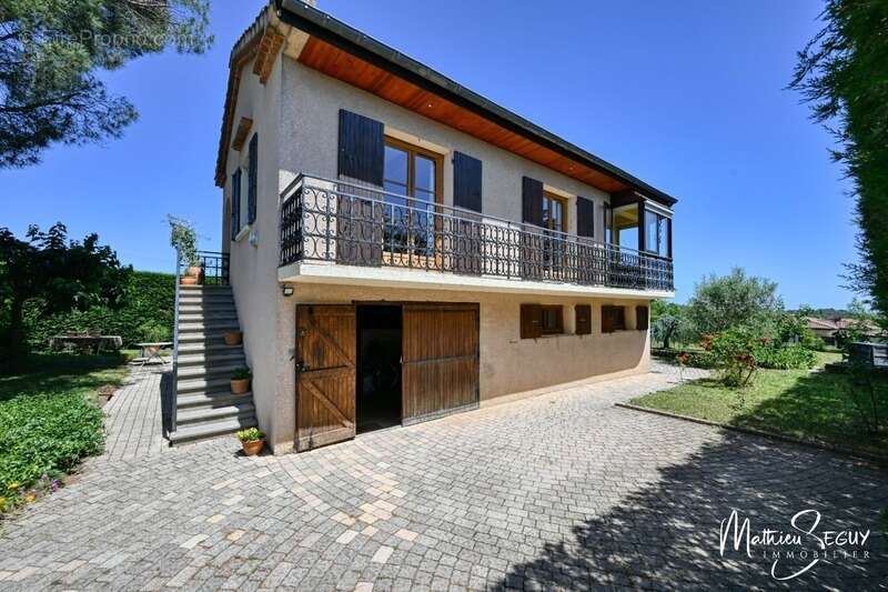 Maison à MORNANT