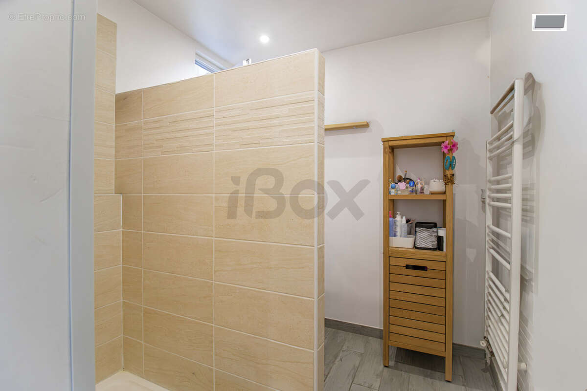 Appartement à LA VALETTE-DU-VAR