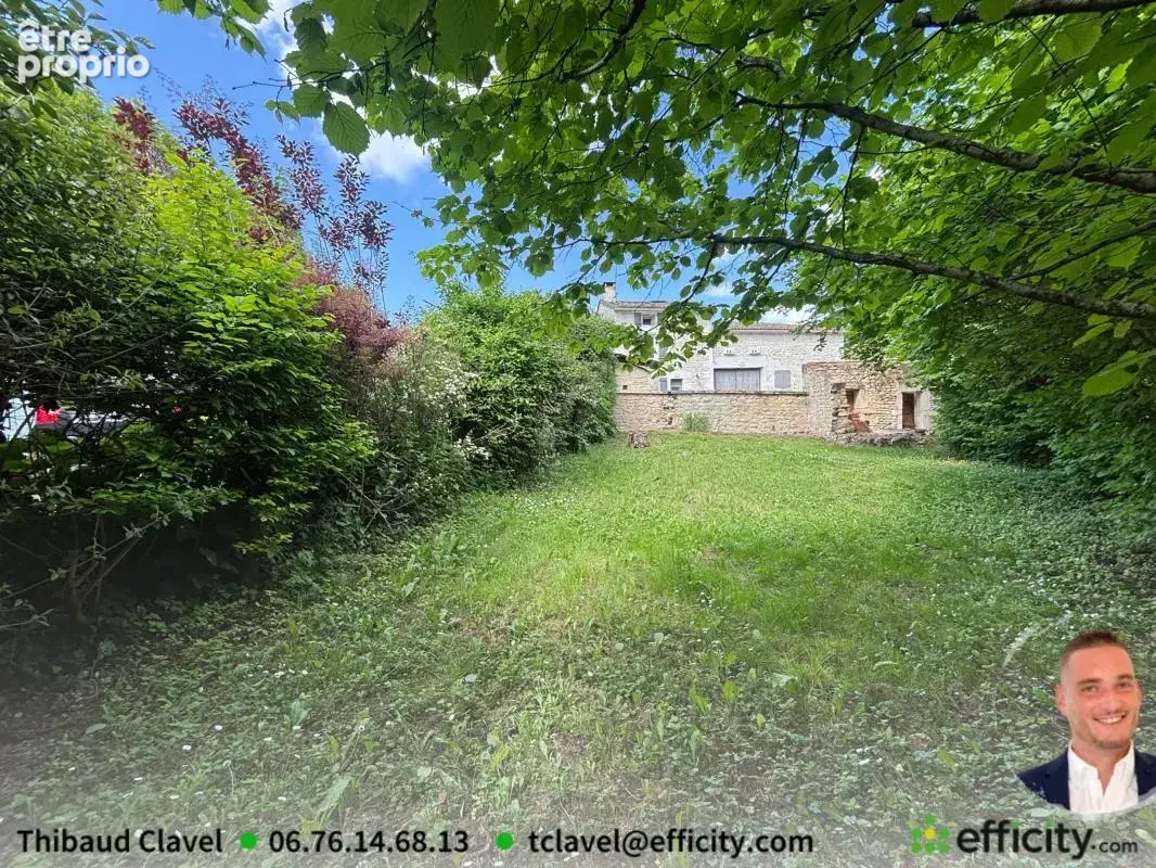 Maison à SAINT-YRIEIX-SUR-CHARENTE
