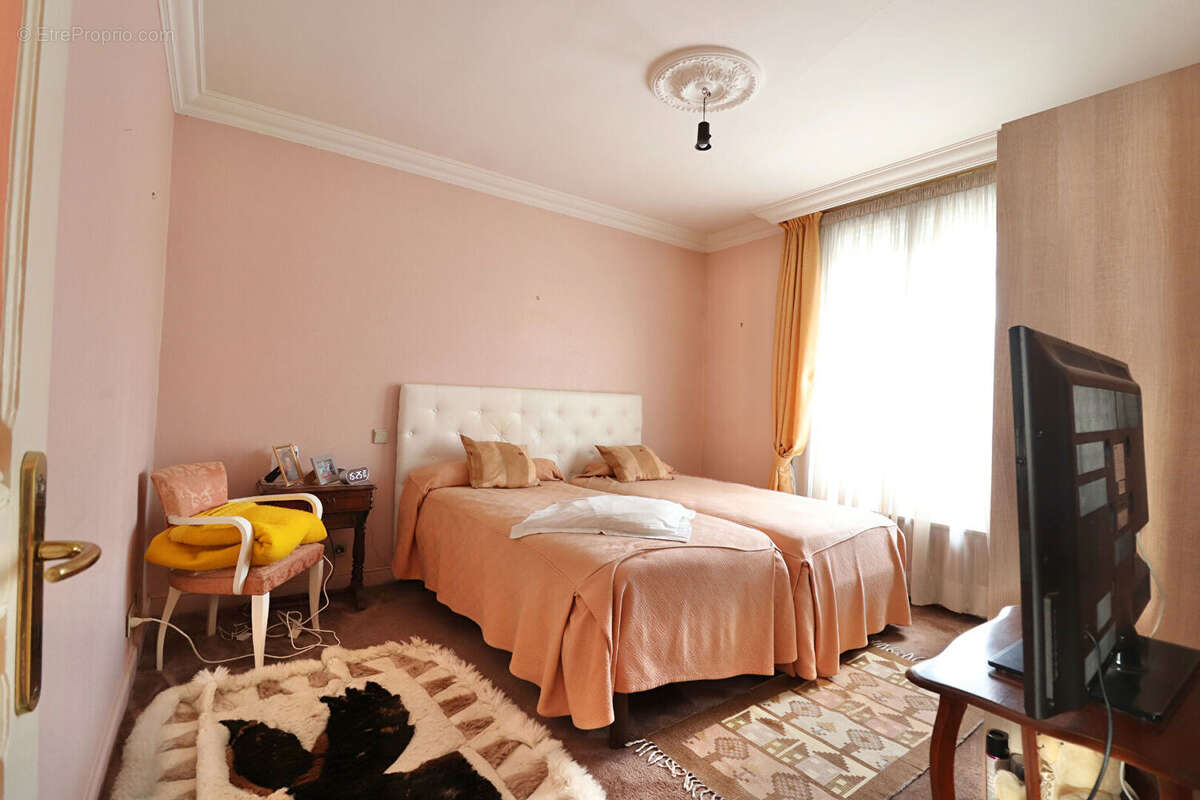 Maison à SAINT-MAUR-DES-FOSSES