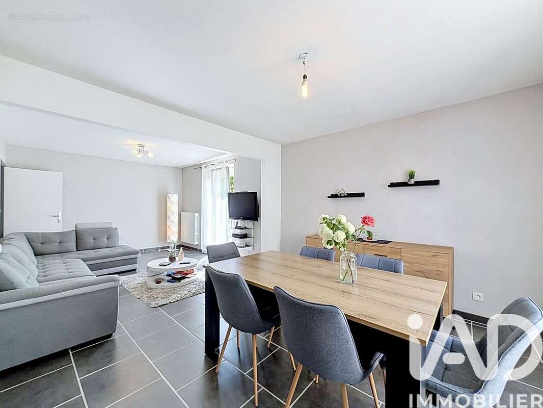 Photo 2 - Maison à MARLY