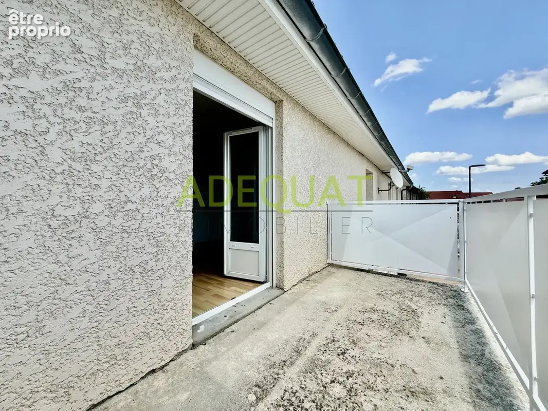VENERIEU, Maison individuelle / 4 chambres / garage attenant / cour intérieur... - photo 12
