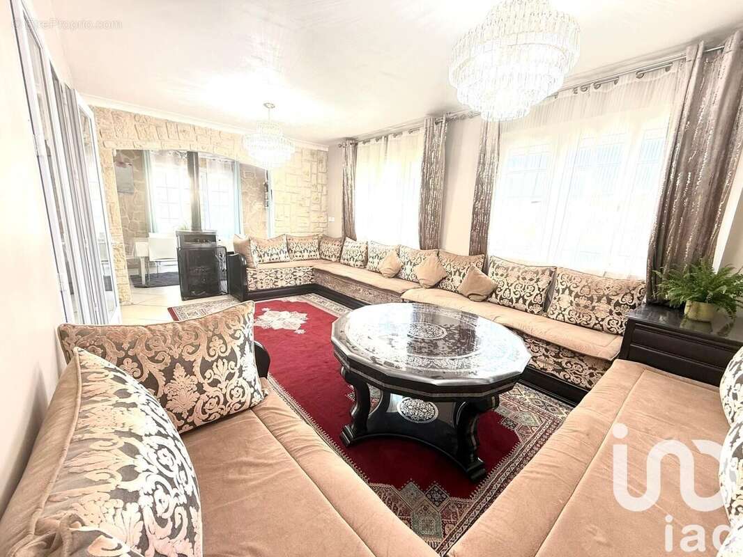 Photo 4 - Maison à CHANTELOUP-LES-VIGNES