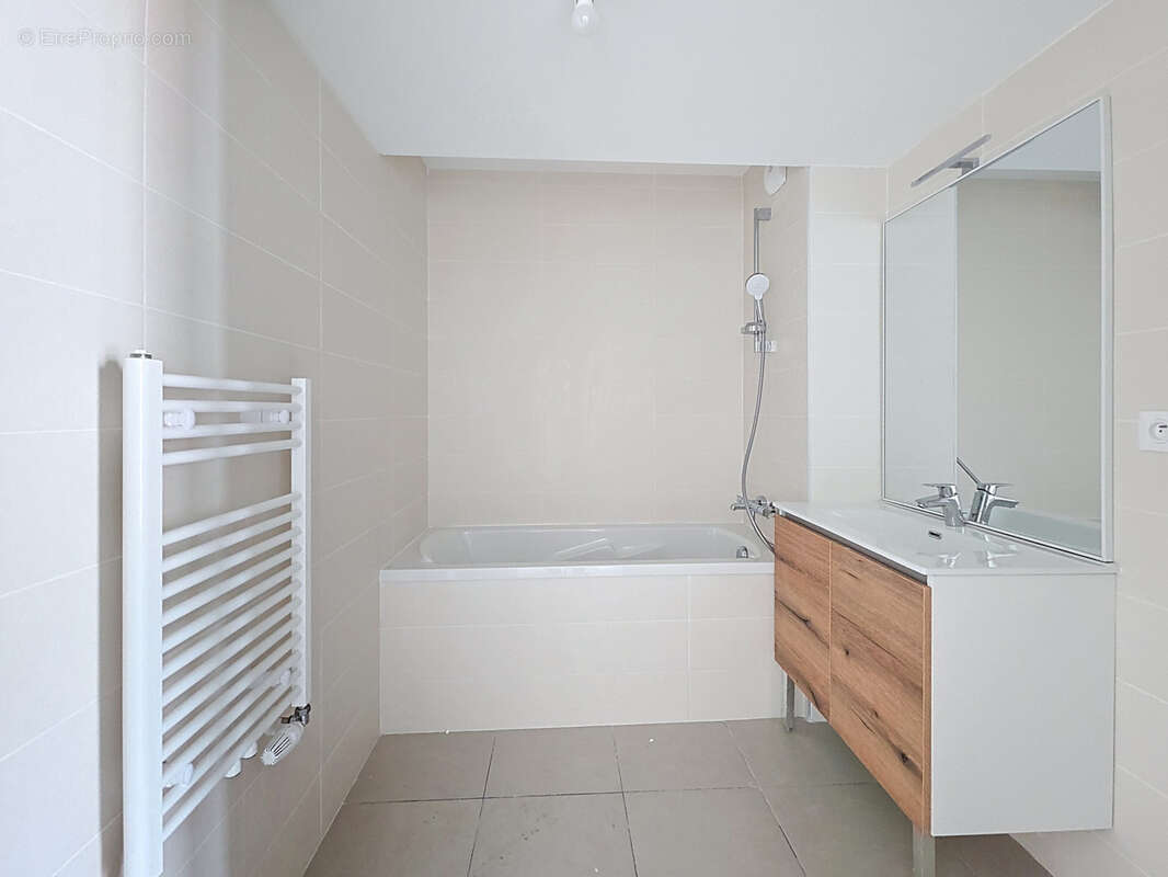 Appartement à LYON-9E