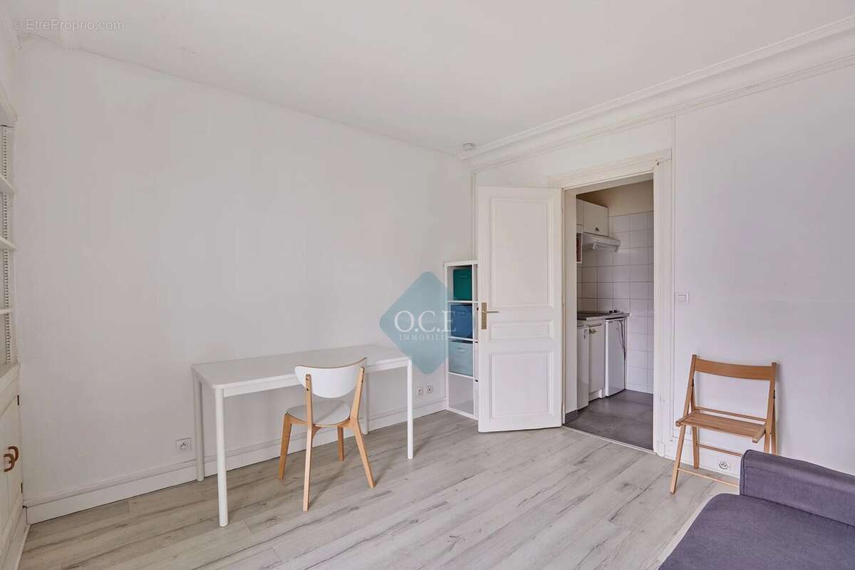 Charmant studio au dernier étage avec ascenseur - photo 8