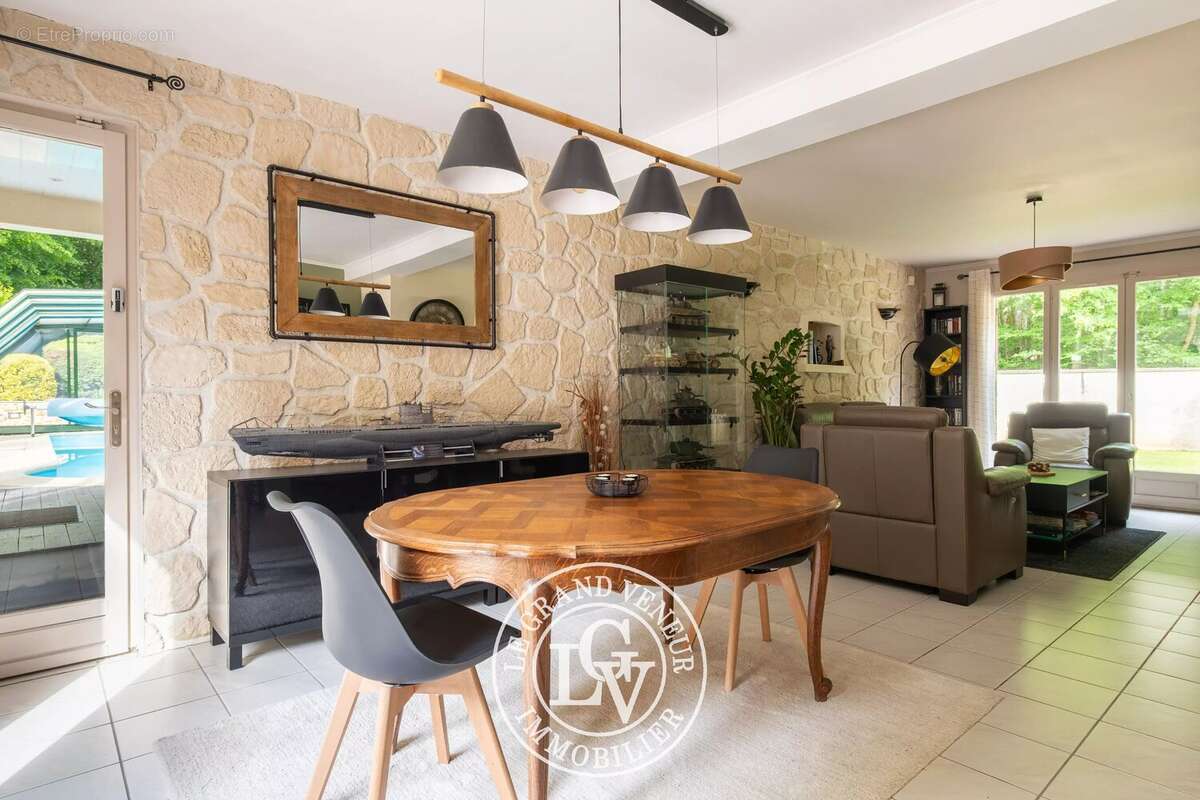 Appartement à CHAMPAGNE-SUR-SEINE