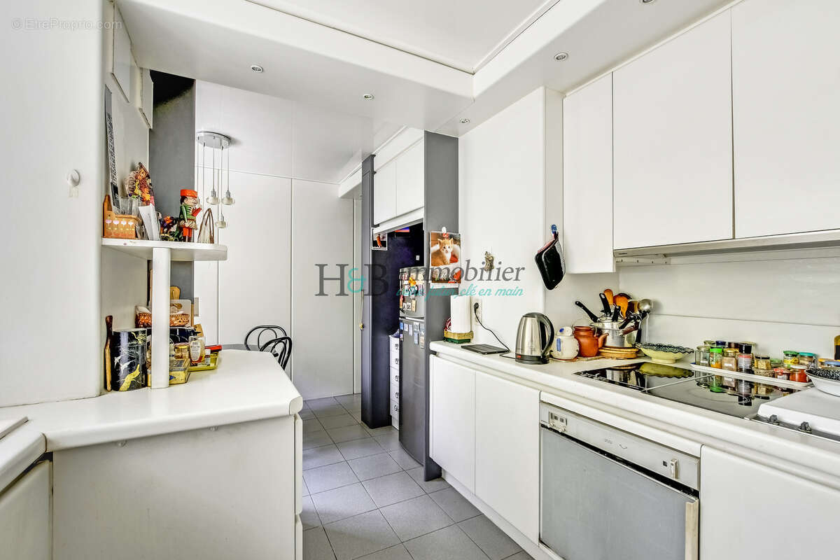 Appartement à PARIS-11E