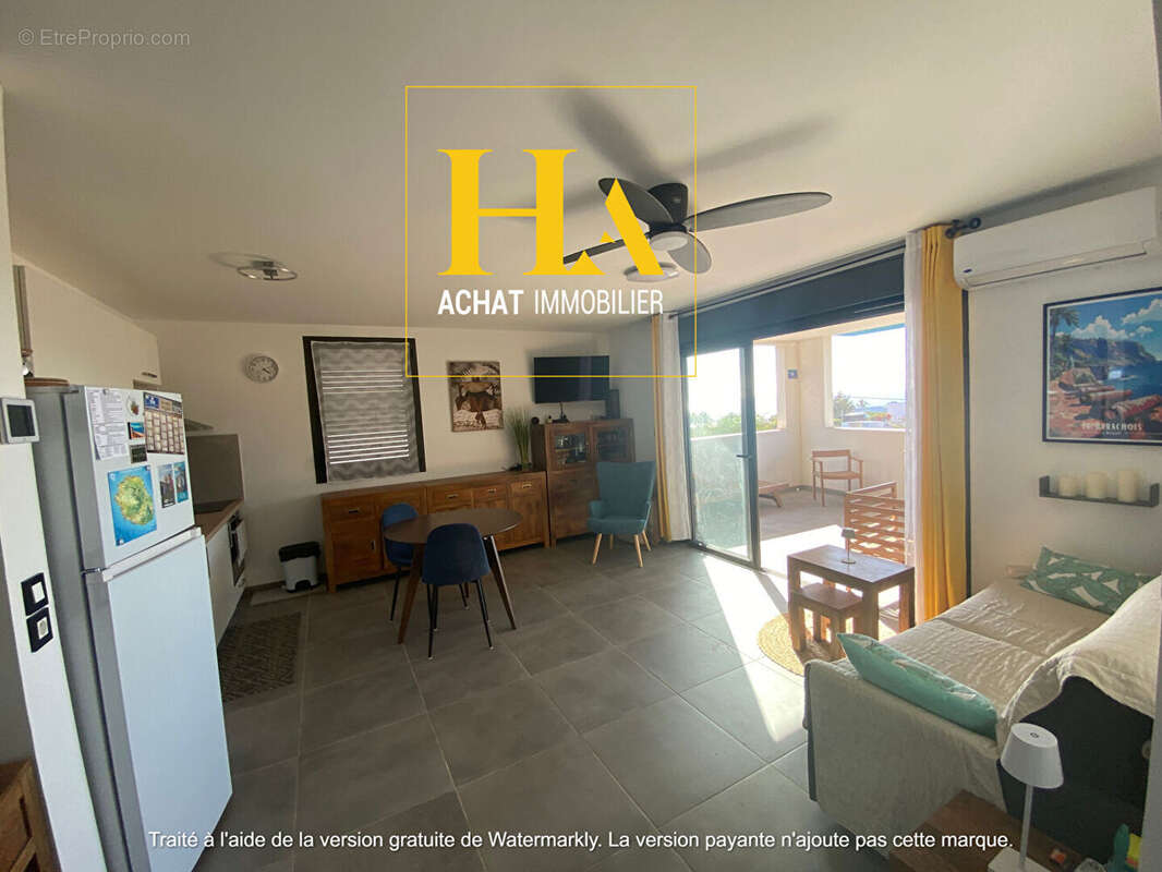 Appartement à LES TROIS-BASSINS