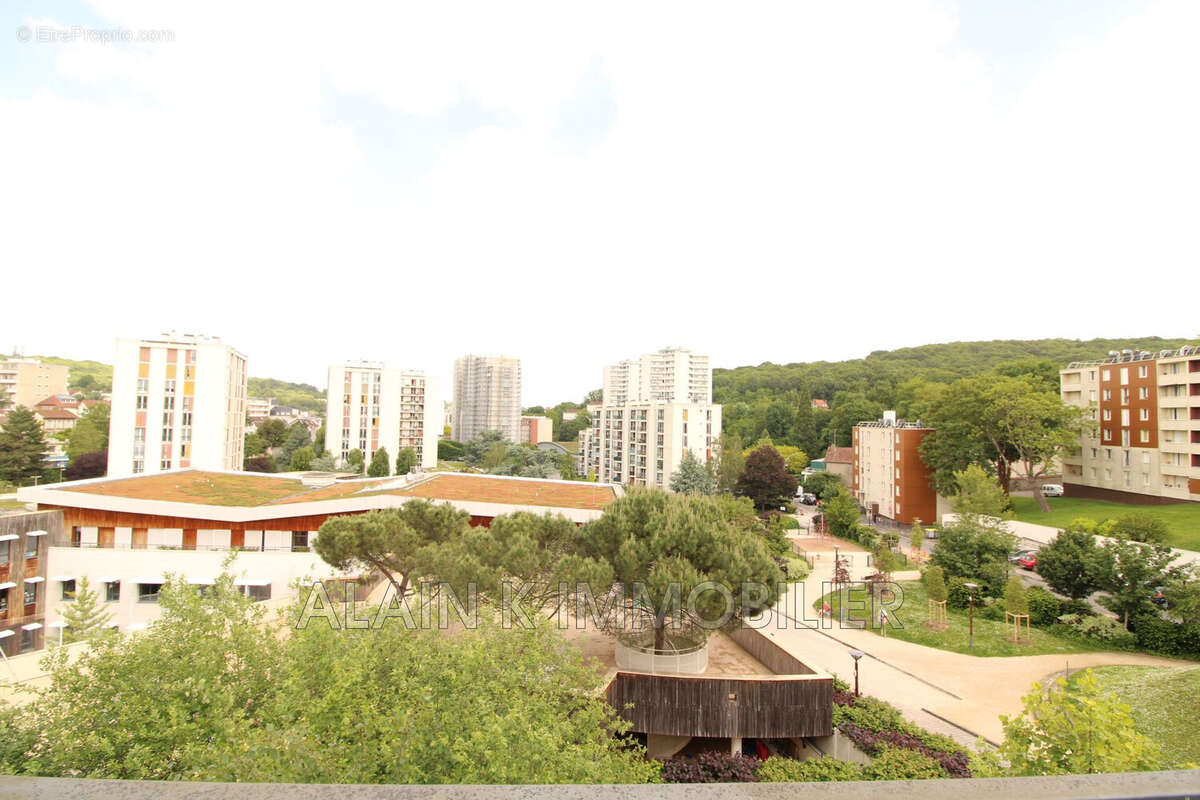 Appartement à CHAVILLE