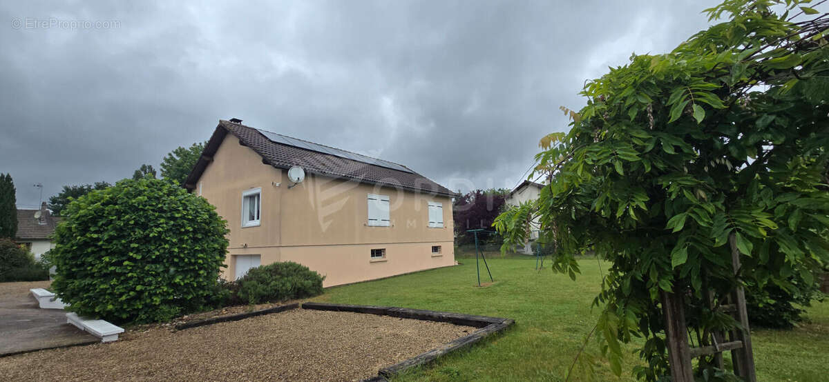 Pavillon tout confort sur sous-sol - 3 chambres - Terrain clos sans vis-à-vis - photo 16