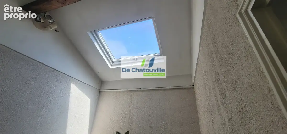 Six-fours    local professionnel + appartement   137,74 m2 - photo 4