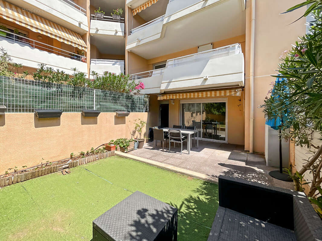 Appartement à MOUANS-SARTOUX
