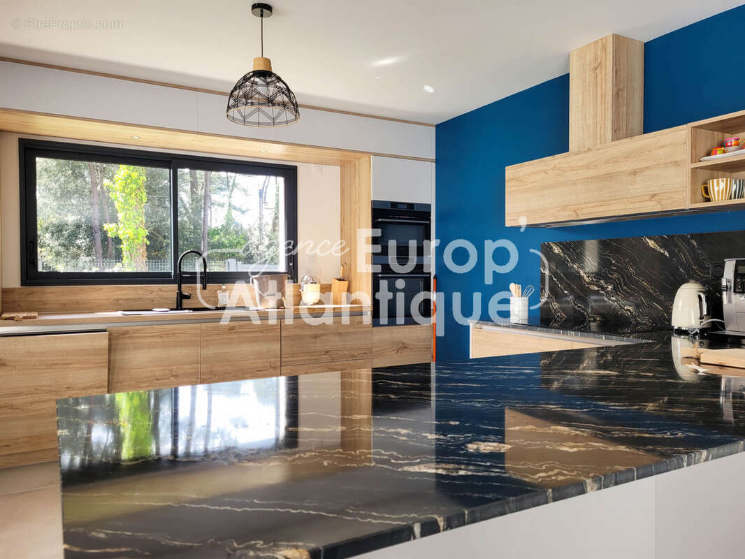 Maison à LES MATHES