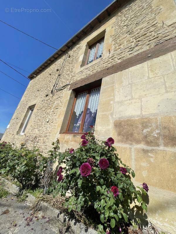 Maison à CHARBOGNE