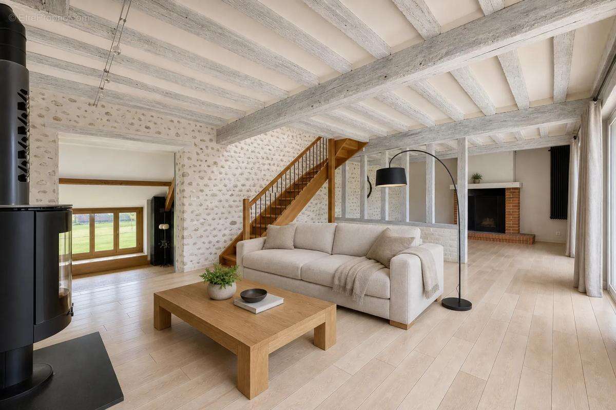 Maison à MONTLANDON